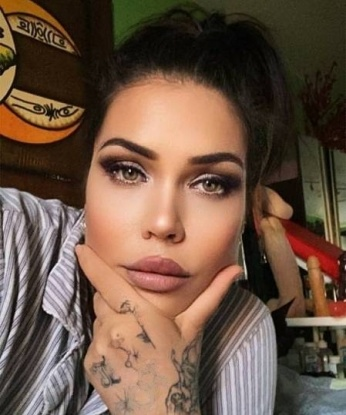 Мои услуги - это настоящее искусство соблазнения и удовольствия 😘 Я сочетаю креатив и нежность, чтобы подарить тебе незабываемые моменты блаженства. Мои опыт и умения позволят нам исследовать новые грани интима, давая тебе неповторимые ощущения. Фото и отзывы, оставленные моими предыдущими поклонниками, говорят сами за себя. Смело доверься мне и окунись в мир наслаждения и раскрепощения 🌟 Не медли, свяжись со мной и испытай удовольствие, о котором даже не мечтал! 💋🌹 Милана